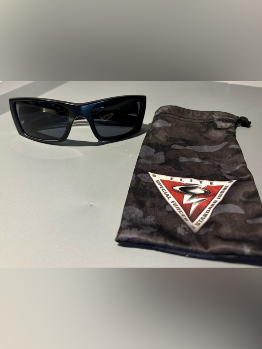 Oakley Elite Special Forces Issue Blck Sunglasses with Camo Microfiber Pouch